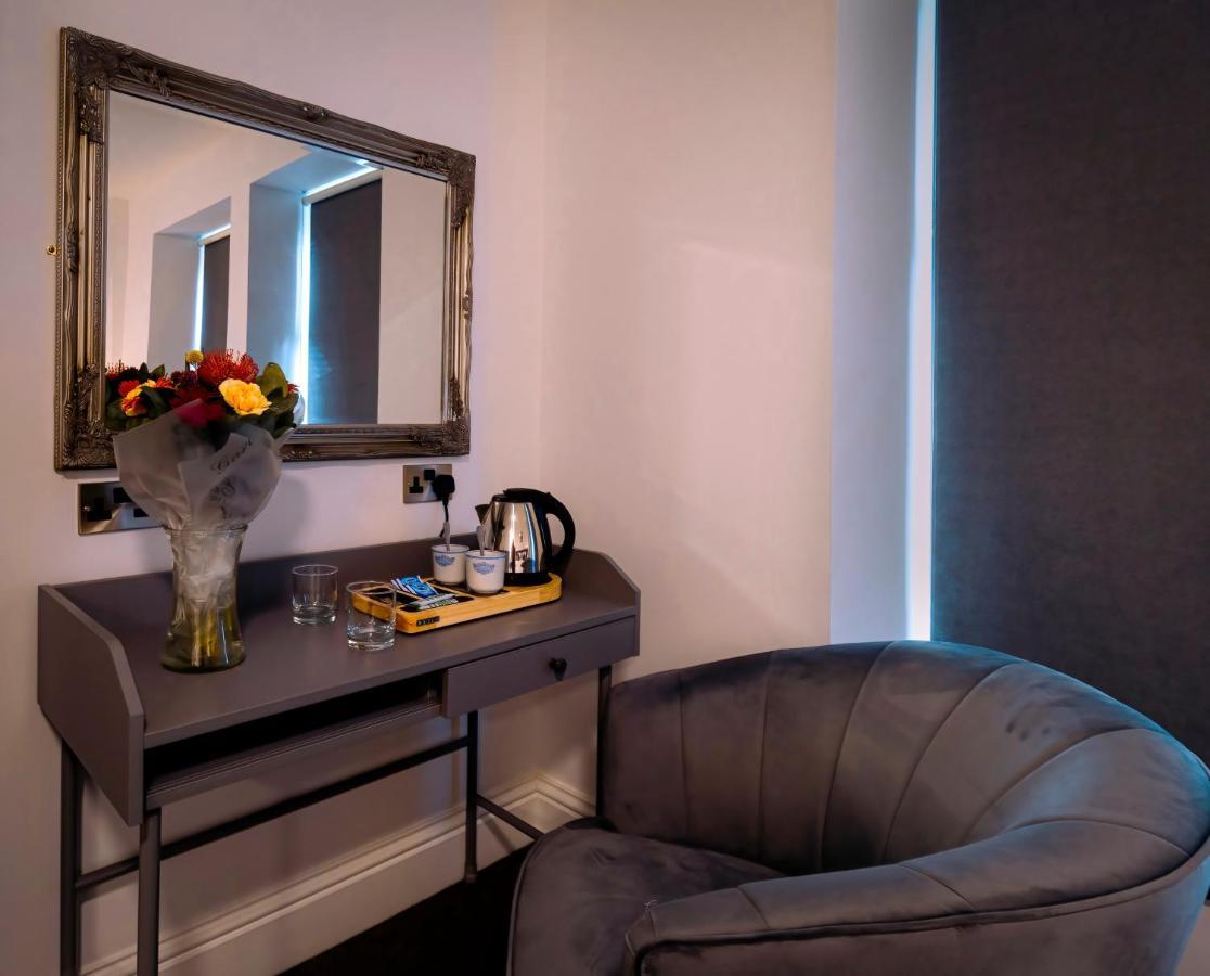 The Friendship Hotel Stocksbridge  외부 사진