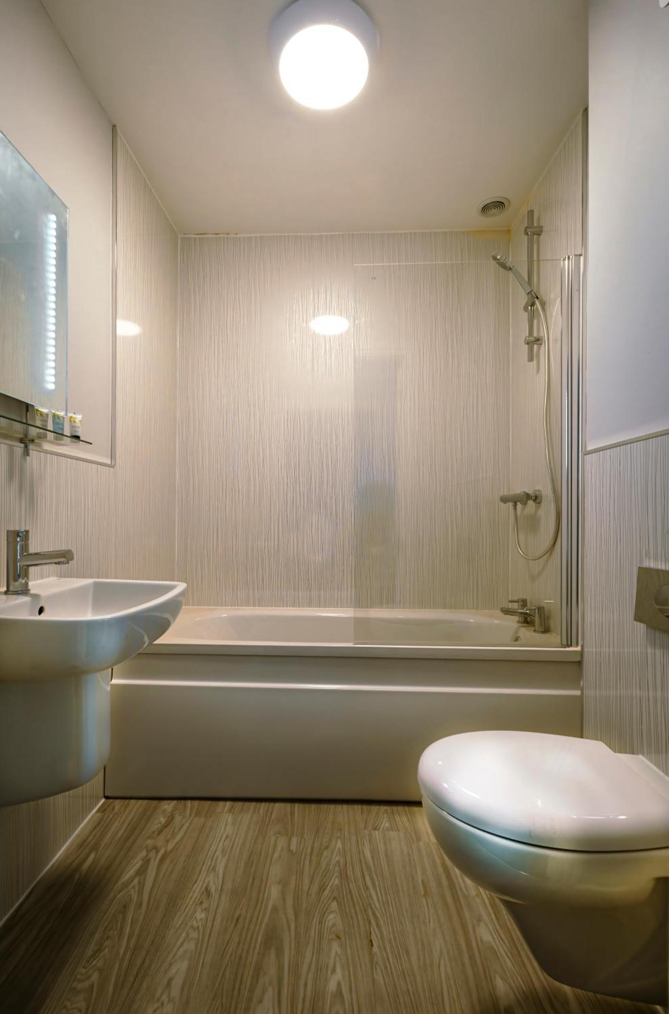 The Friendship Hotel Stocksbridge  객실 사진